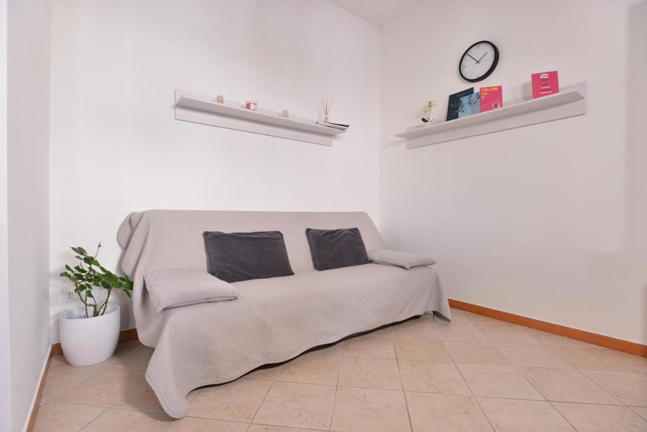Izzhome Blue Sea Pula Exterior foto